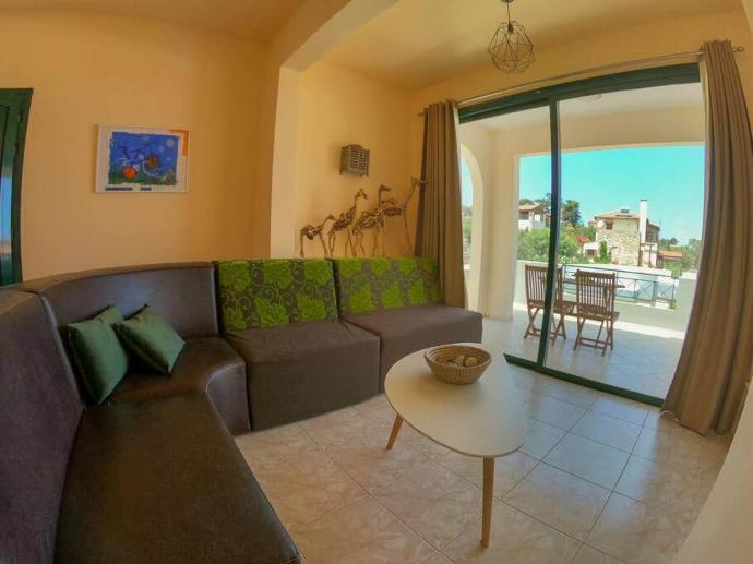  . - Villa Yvonne . (Photo Gallery) }}