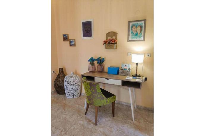  . - Villa Yvonne . (Photo Gallery) }}