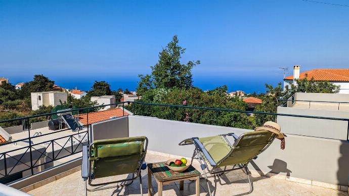  . - Villa Yvonne . (Photo Gallery) }}