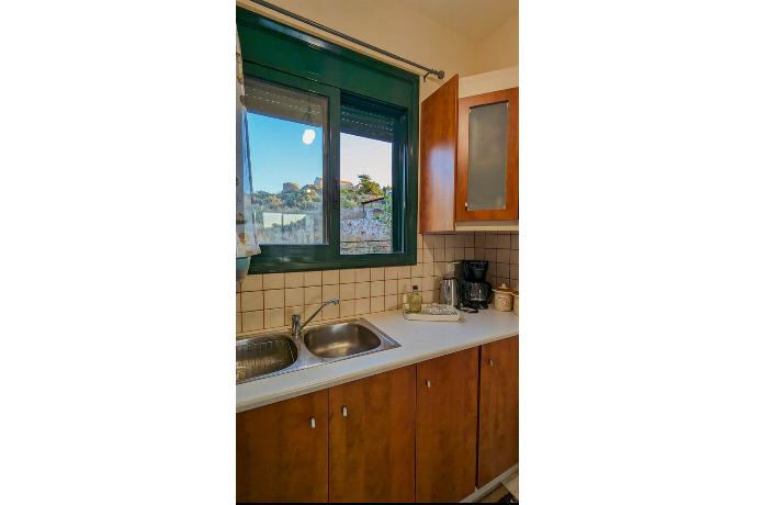  . - Villa Yvonne . (Photo Gallery) }}