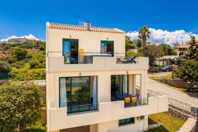 Villa Yvonne