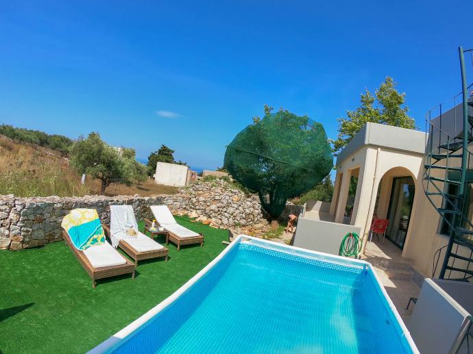  . - Villa Phoebe . (Photo Gallery) }}