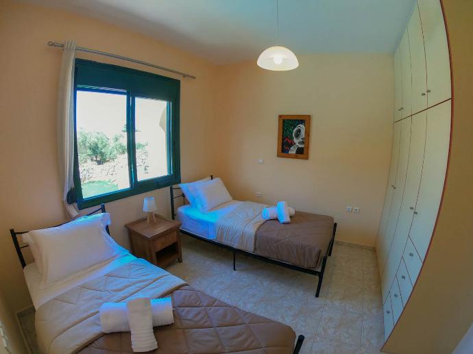  . - Villa Phoebe . (Photo Gallery) }}
