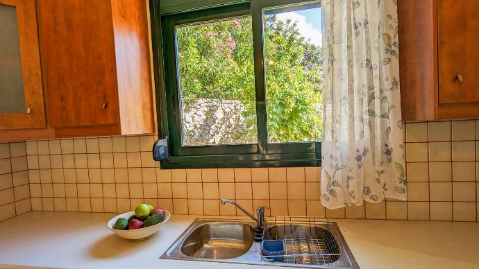  . - Villa Phoebe . (Photo Gallery) }}