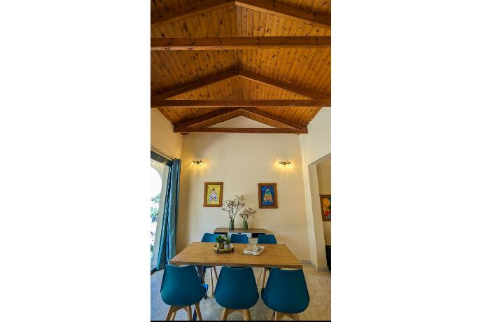  . - Villa Phoebe . (Photo Gallery) }}