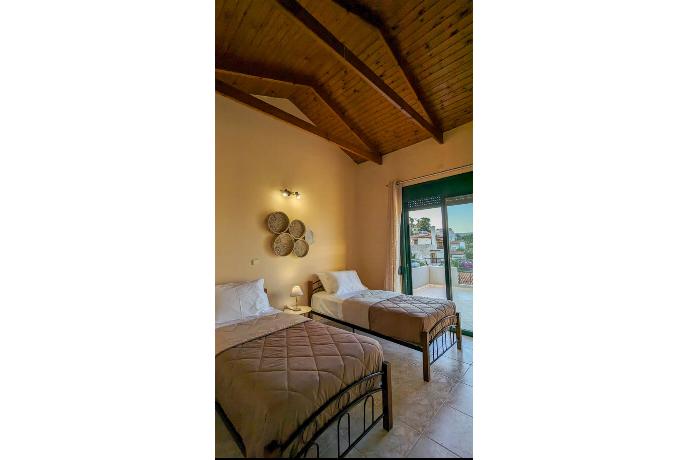  . - Villa Phedra . (Photo Gallery) }}