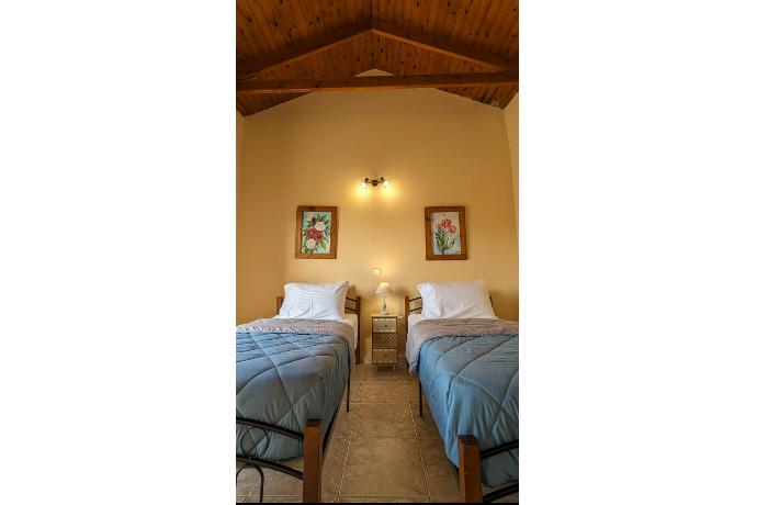  . - Villa Phedra . (Photo Gallery) }}