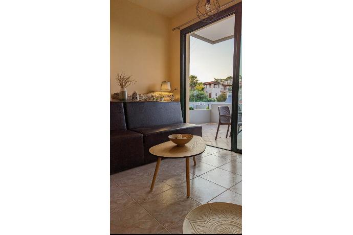  . - Villa Phedra . (Photo Gallery) }}