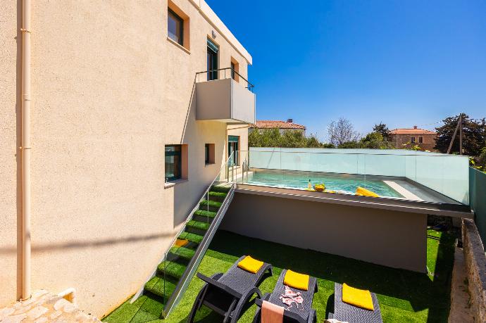  . - Villa Phedra . (Photo Gallery) }}