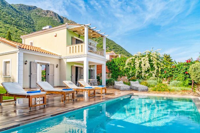  . - Villa Melanthi . (Photo Gallery) }}