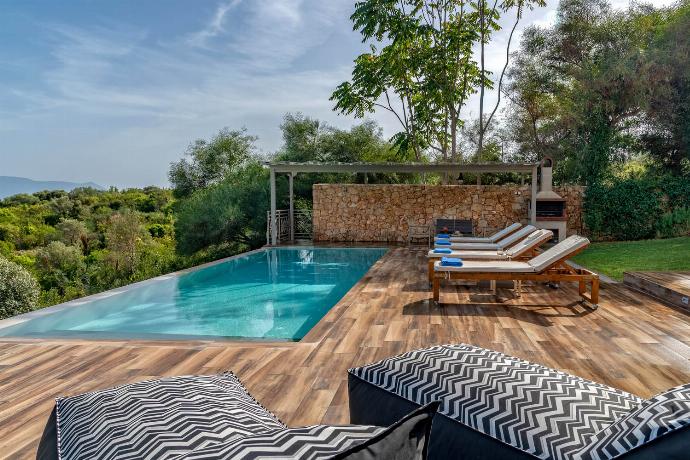  . - Villa Melanthi . (Photo Gallery) }}