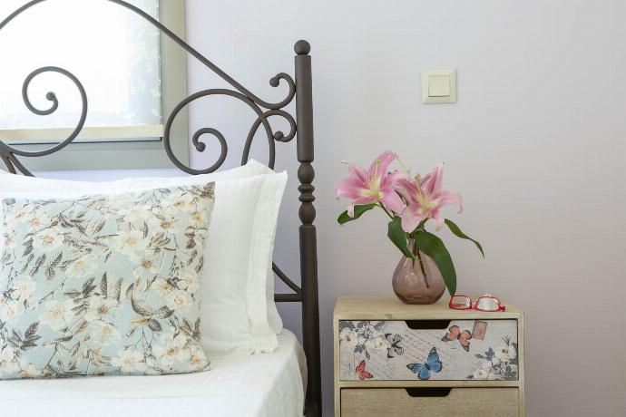  . - Villa Melanthi . (Photo Gallery) }}