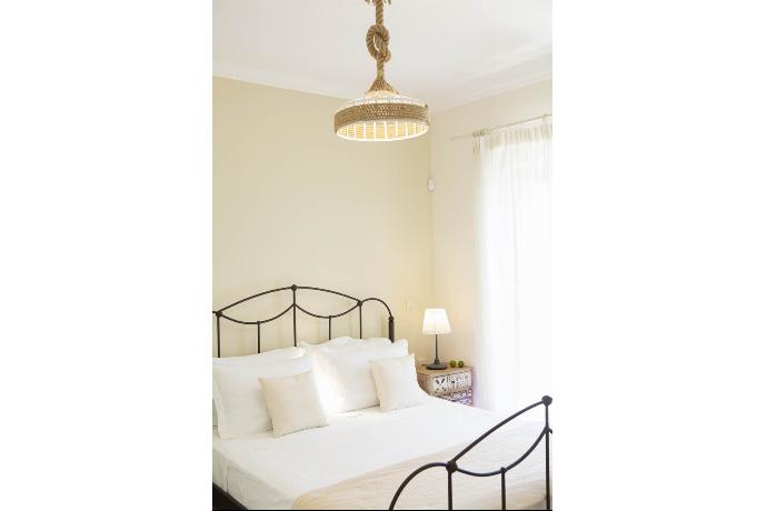  . - Villa Melanthi . (Photo Gallery) }}