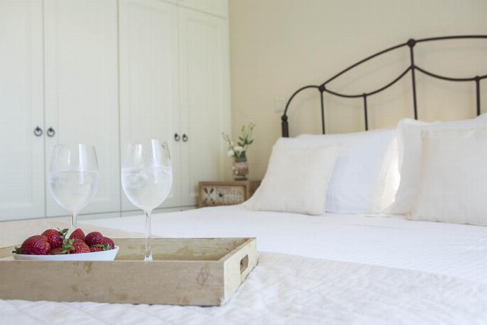  . - Villa Melanthi . (Photo Gallery) }}