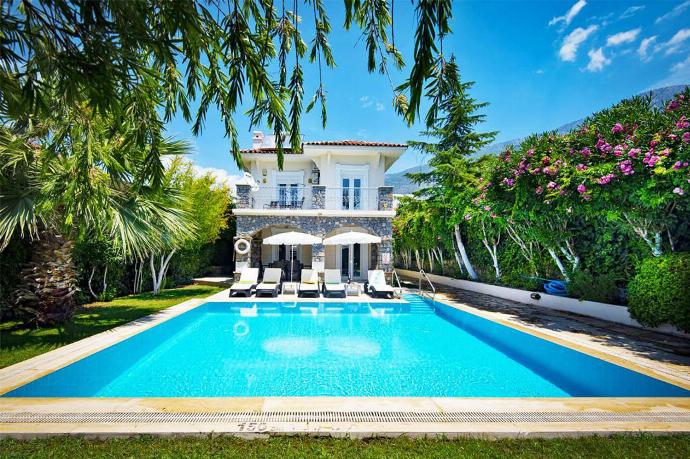  . - Villa Tara . (Photo Gallery) }}