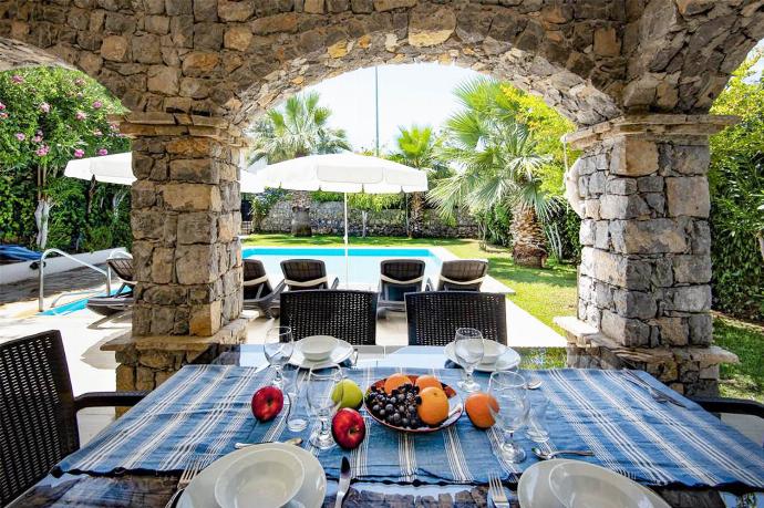  . - Villa Tara . (Photo Gallery) }}