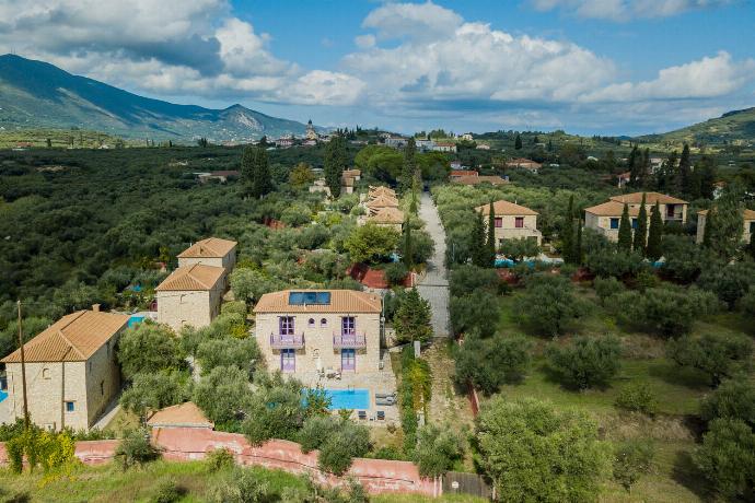  . - Villa Carolina . (Photo Gallery) }}