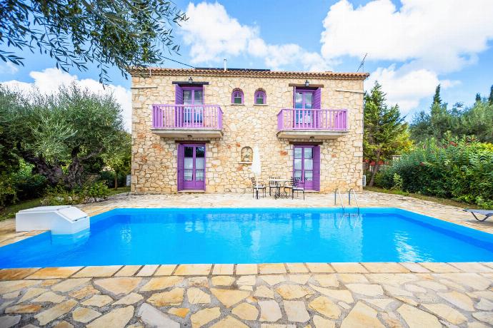  . - Villa Carolina . (Photo Gallery) }}