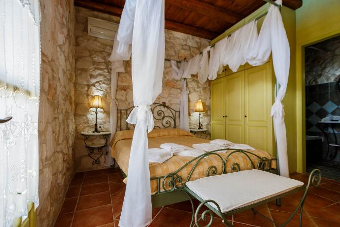  . - Villa Faidra . (Photo Gallery) }}