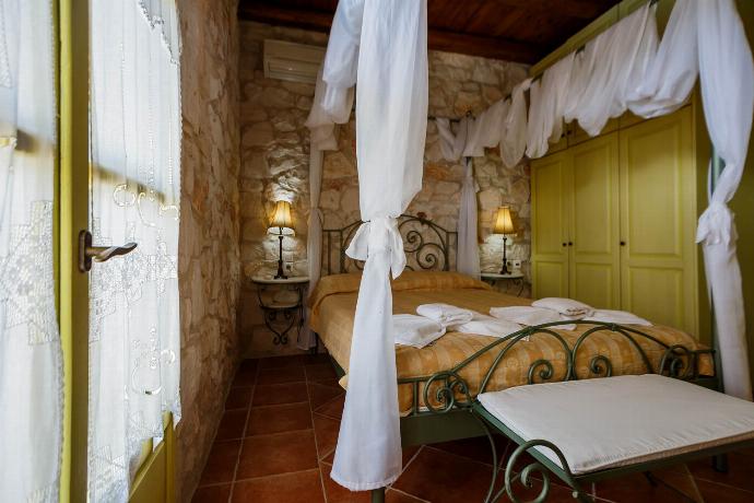  . - Villa Faidra . (Photo Gallery) }}