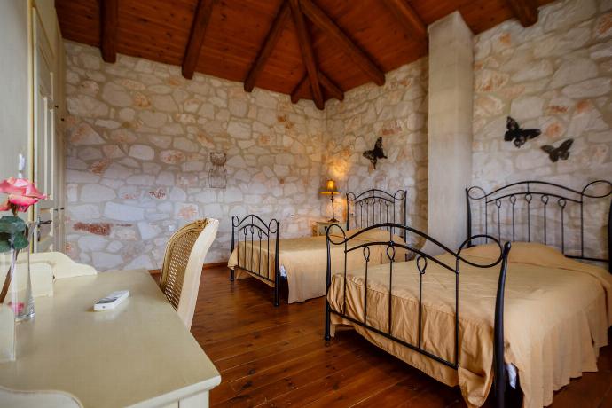  . - Villa Faidra . (Photo Gallery) }}
