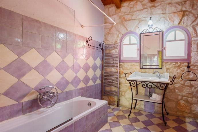  . - Villa Faidra . (Photo Gallery) }}