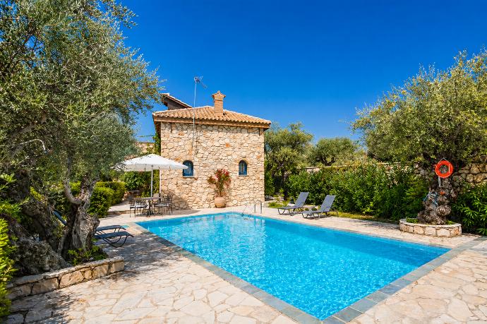  . - Villa Demetra . (Photo Gallery) }}