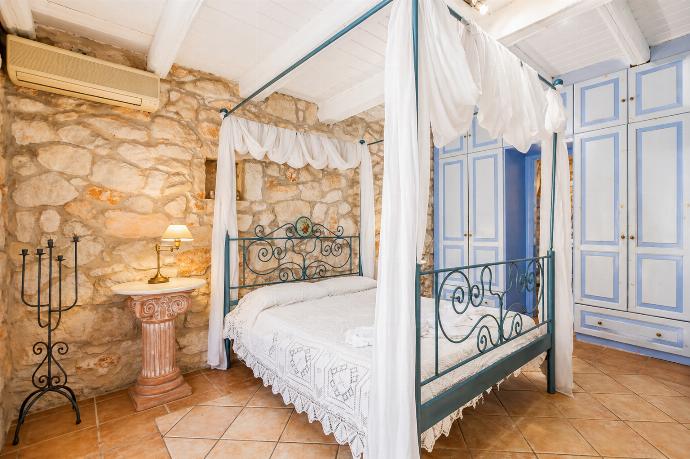  . - Villa Demetra . (Photo Gallery) }}