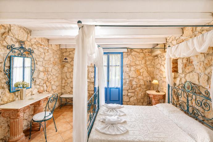  . - Villa Demetra . (Photo Gallery) }}