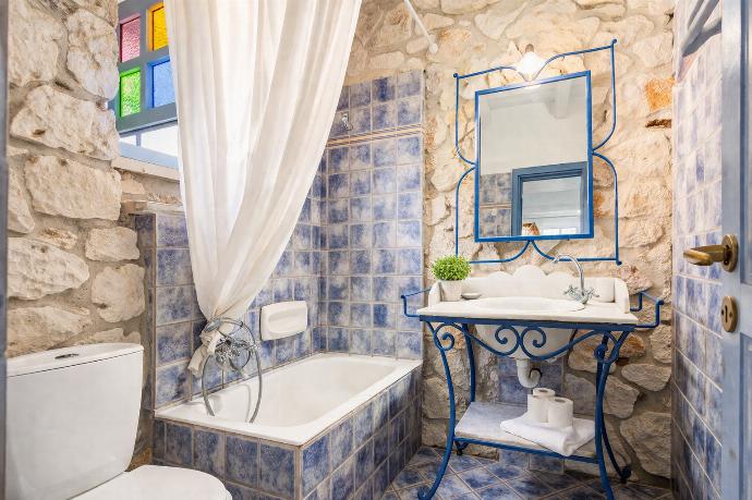  . - Villa Demetra . (Photo Gallery) }}