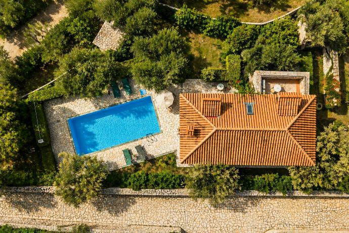  . - Villa Demetra . (Photo Gallery) }}