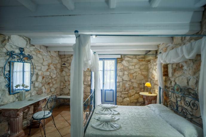  . - Villa Demetra . (Photo Gallery) }}