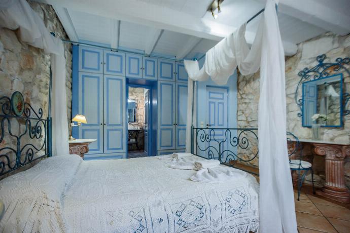 . - Villa Demetra . (Photo Gallery) }}