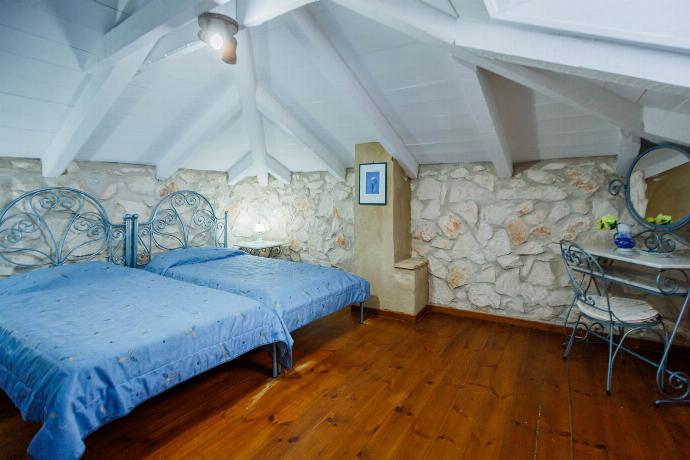  . - Villa Demetra . (Photo Gallery) }}