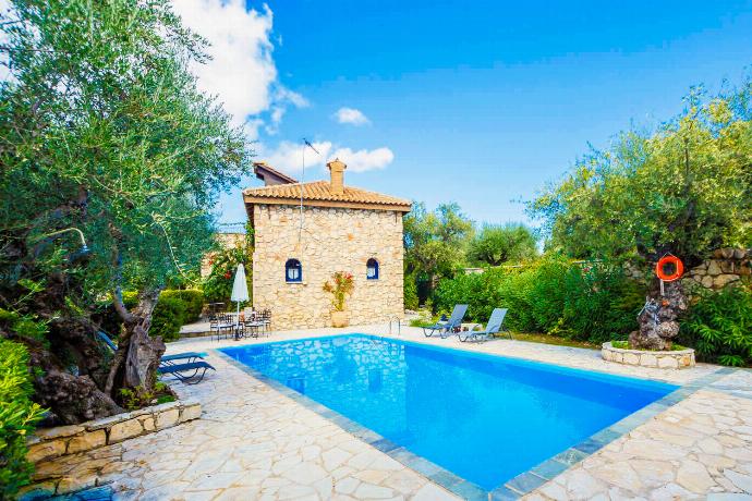  . - Villa Demetra . (Photo Gallery) }}
