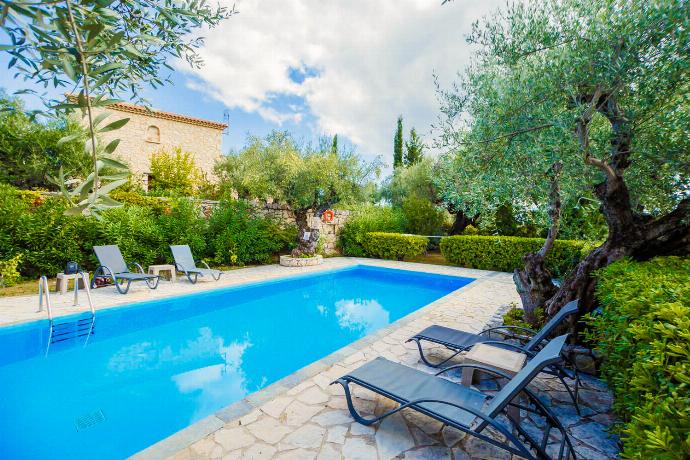  . - Villa Demetra . (Photo Gallery) }}