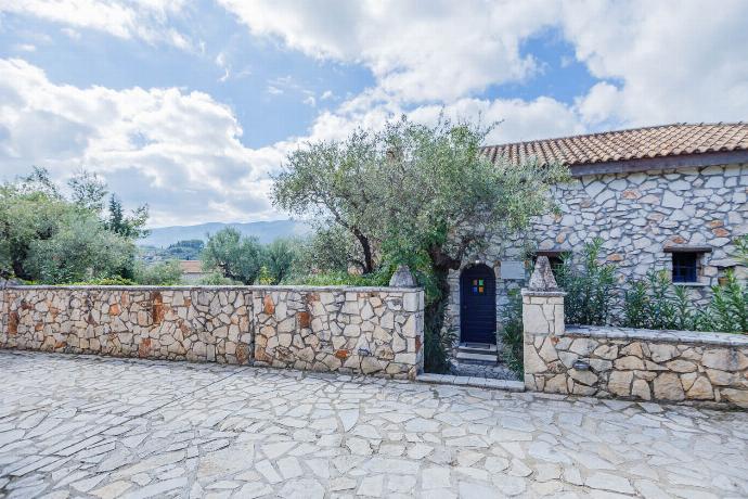  . - Villa Demetra . (Photo Gallery) }}