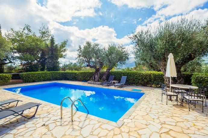 . - Villa Demetra . (Photo Gallery) }}