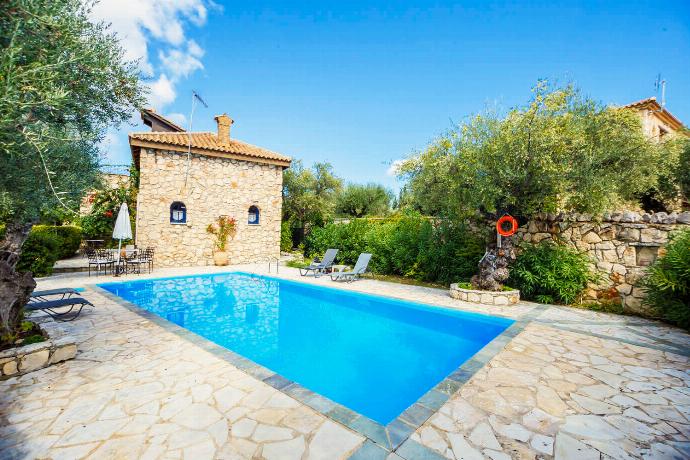  . - Villa Demetra . (Photo Gallery) }}