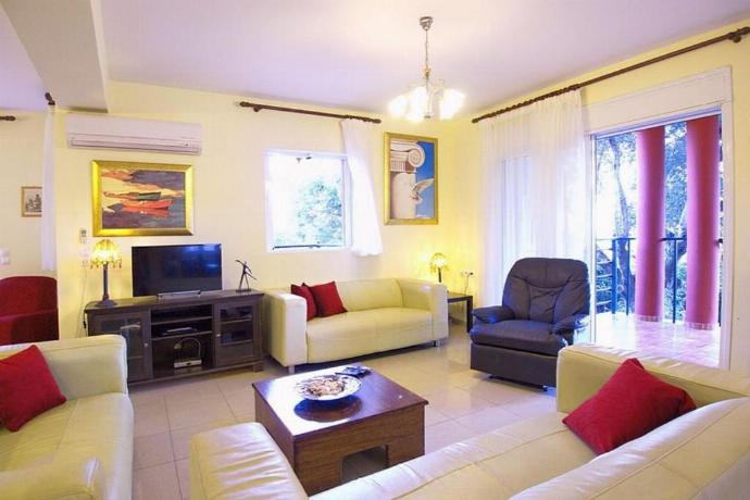 Villa Aliona