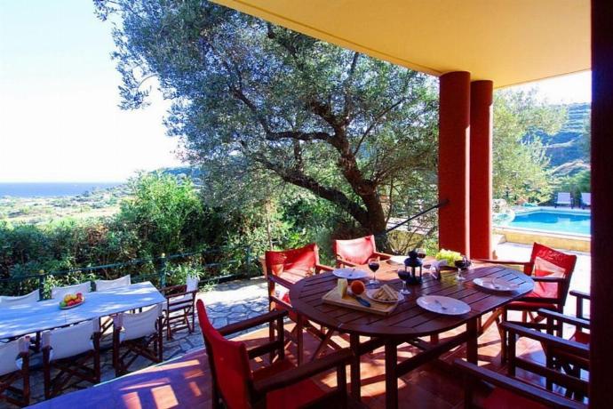 Villa Aliona