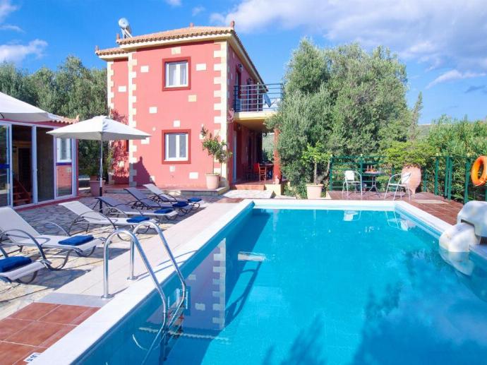 Villa Aliona