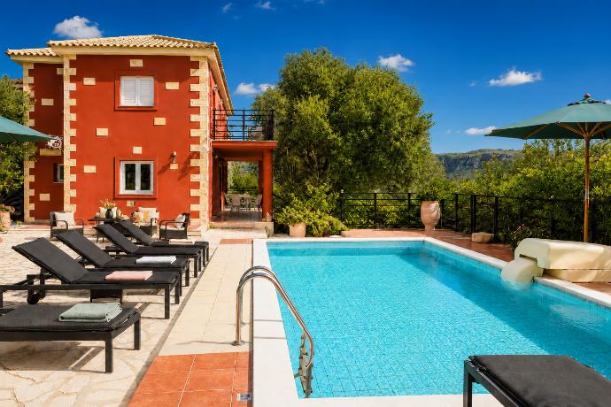 Villa Aliona