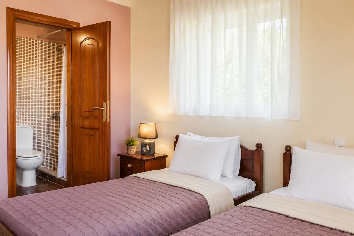 Villa Aliona