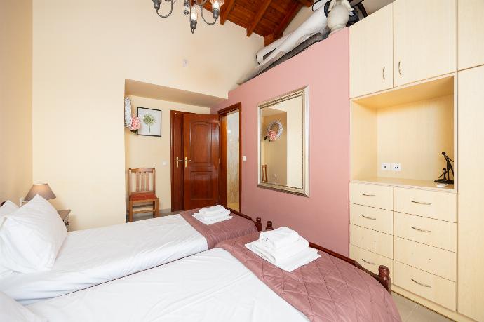 Villa Aliona