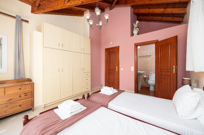 Villa Aliona