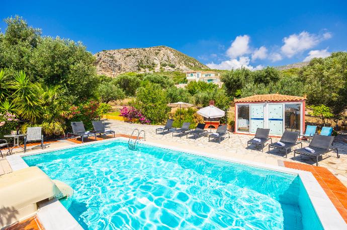 Villa Aliona