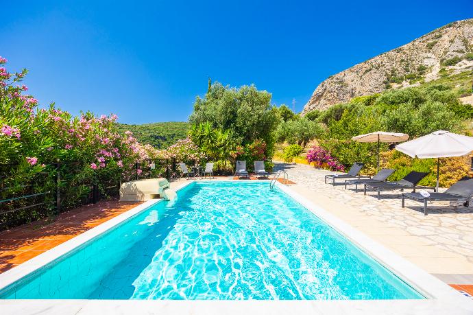 Villa Aliona