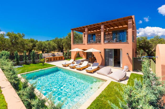 ,Beautiful villa with private pool and terrace . - Villa Analidia Experience . (Fotogalerie) }}