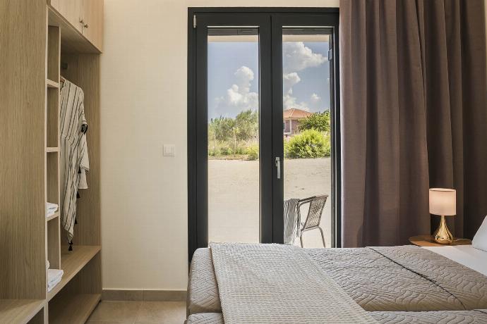  . - Villa Pinelopi Tria . (Photo Gallery) }}